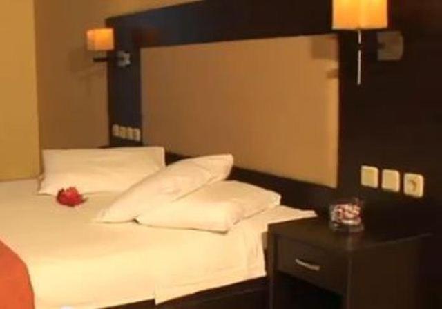 Hotel Denny'S Inn Alimos Eksteriør billede